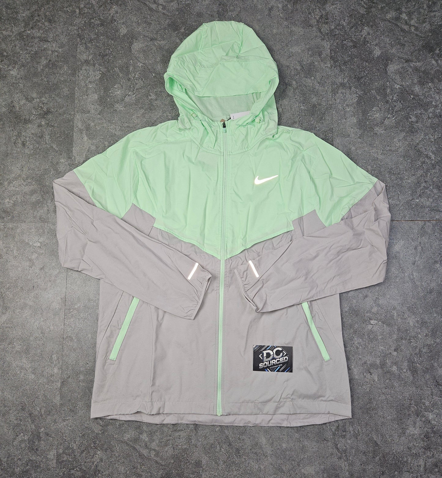 Nike vapour green jacket
