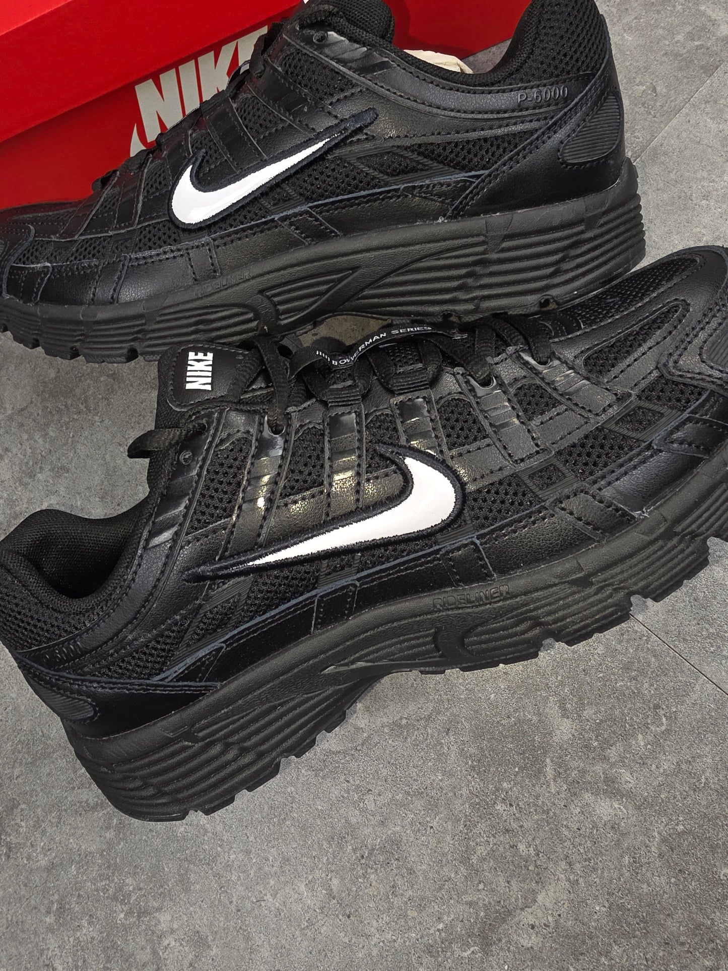 Nike p6000 black/white