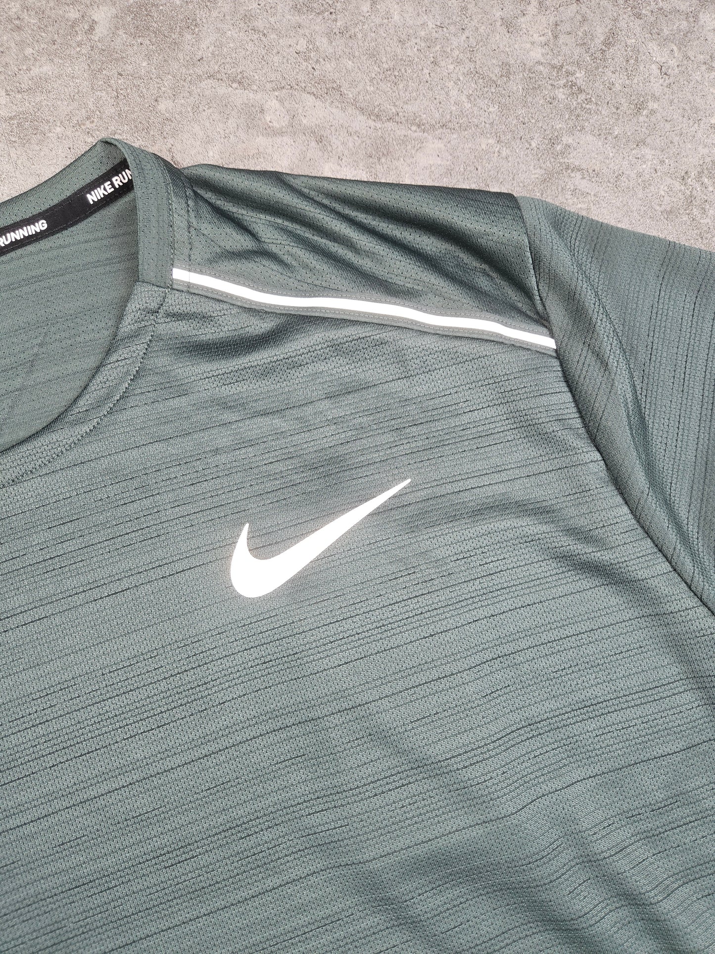 Nike vintage green miler set