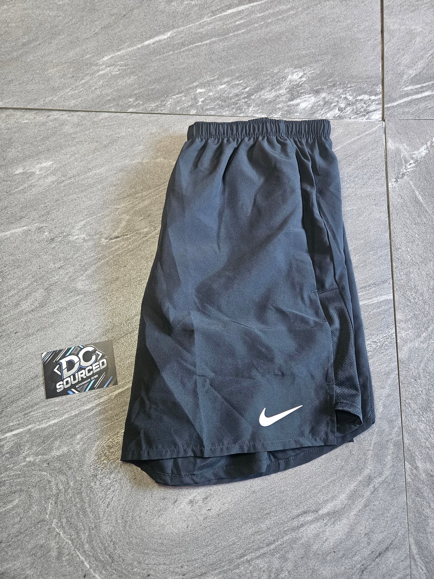 Black nike challenger shorts