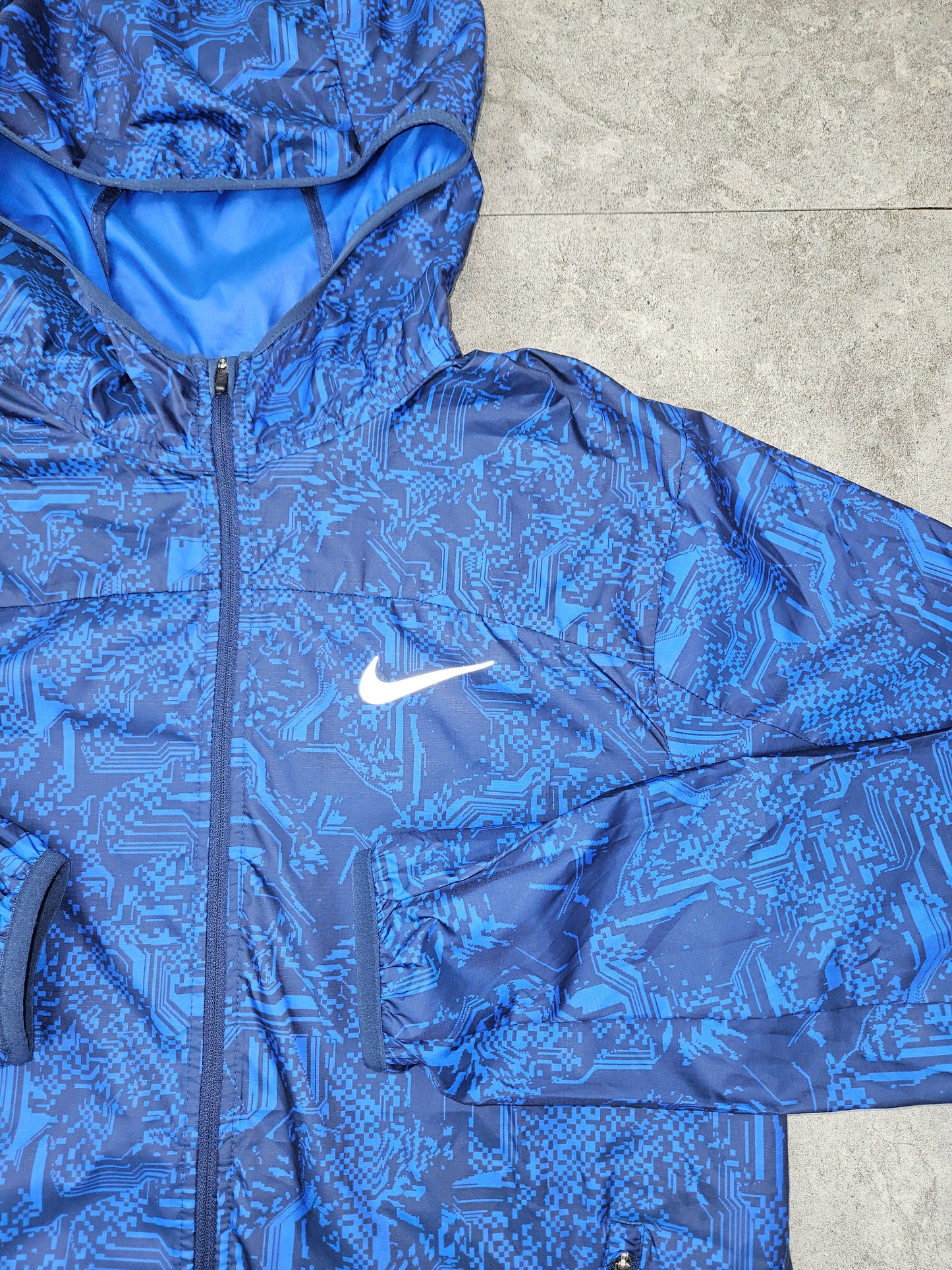 Nike blue digital windrunner