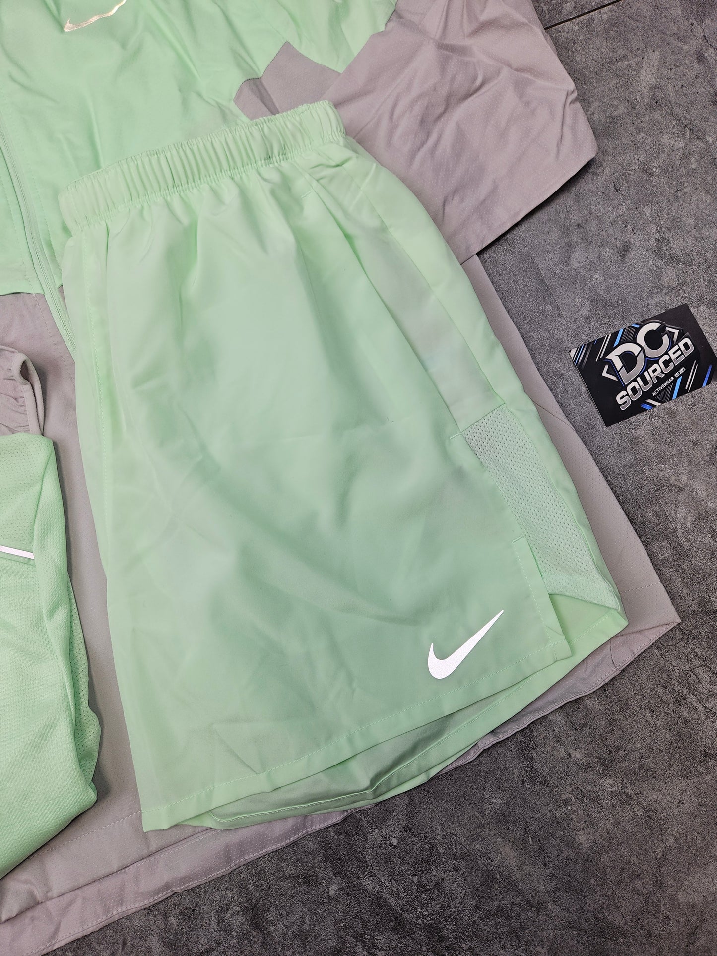 Nike vapour green 3 piece set