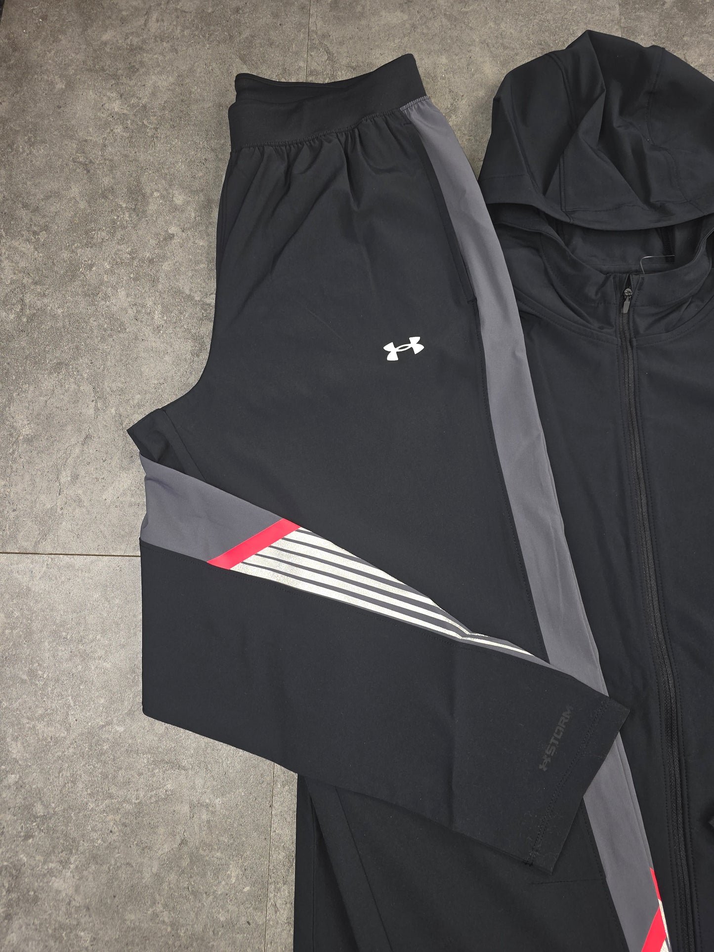 Under armour tracksuit